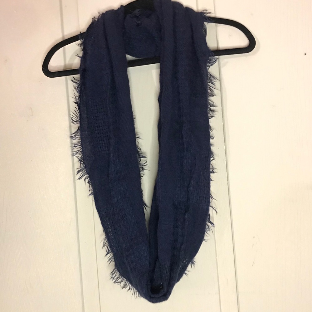 INFINITY SCARF - Picture 3 of 4